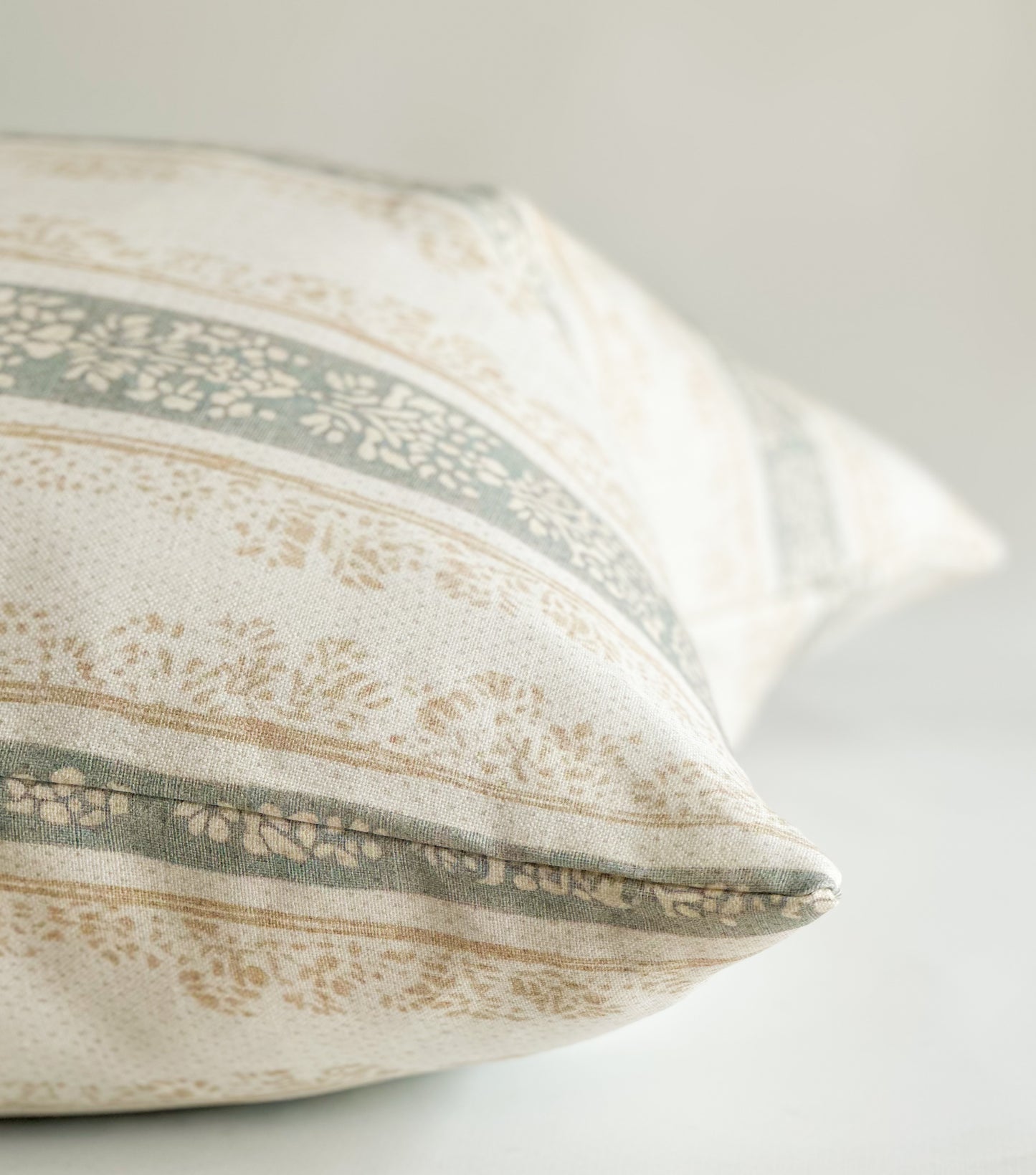 Eliza - STUDIO SAMPLE