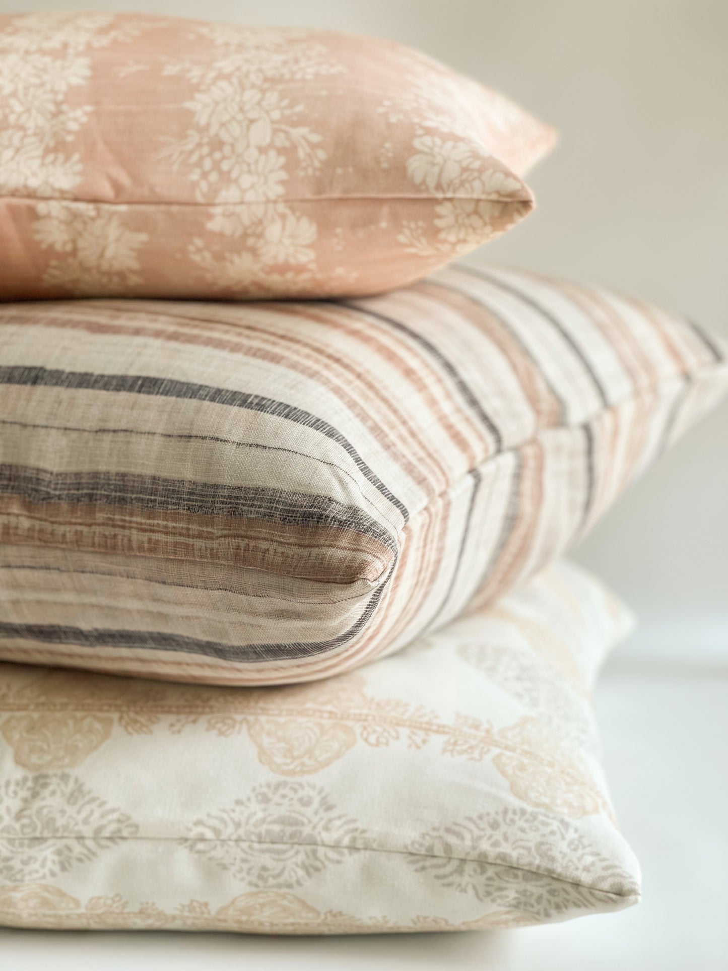 Amelia - STUDIO SAMPLE