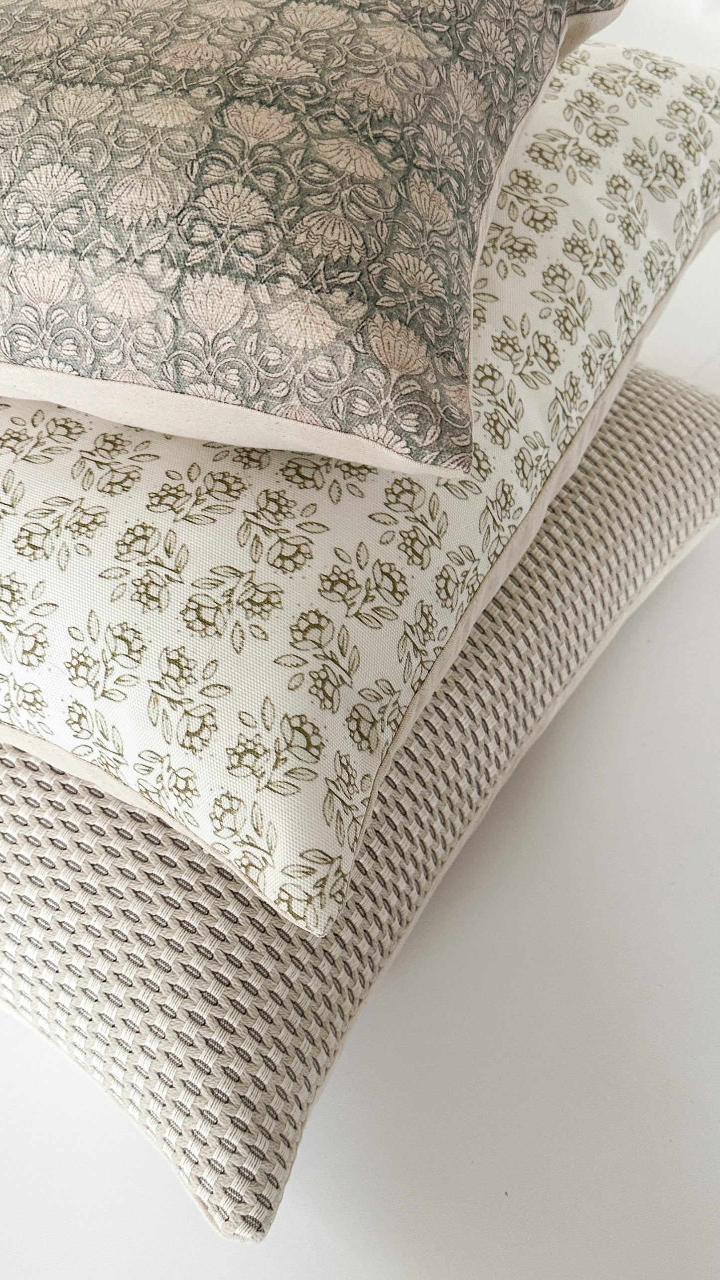 Hutton Bone - STUDIO SAMPLE