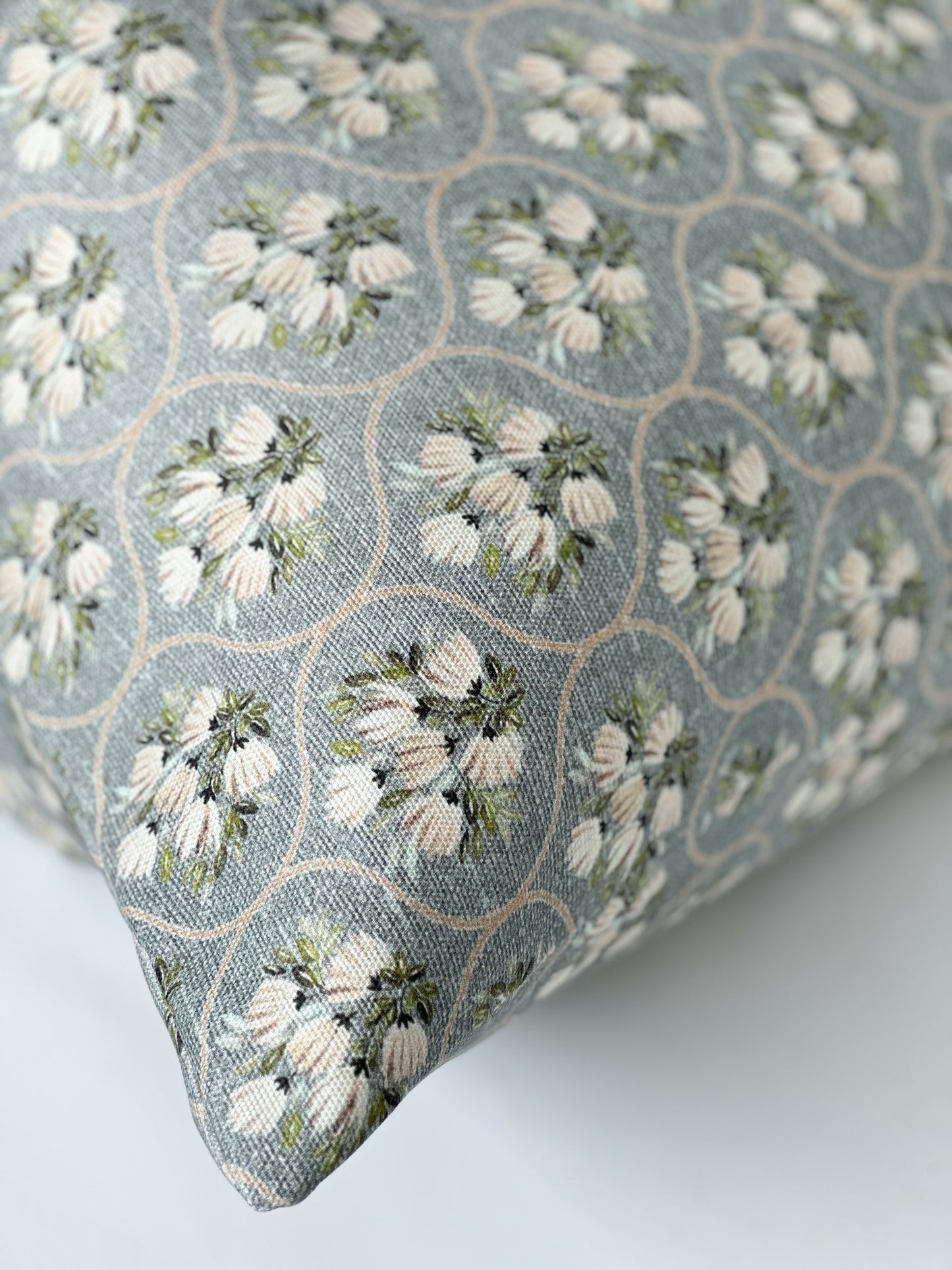 Vivian Blue STUDIO SAMPLE