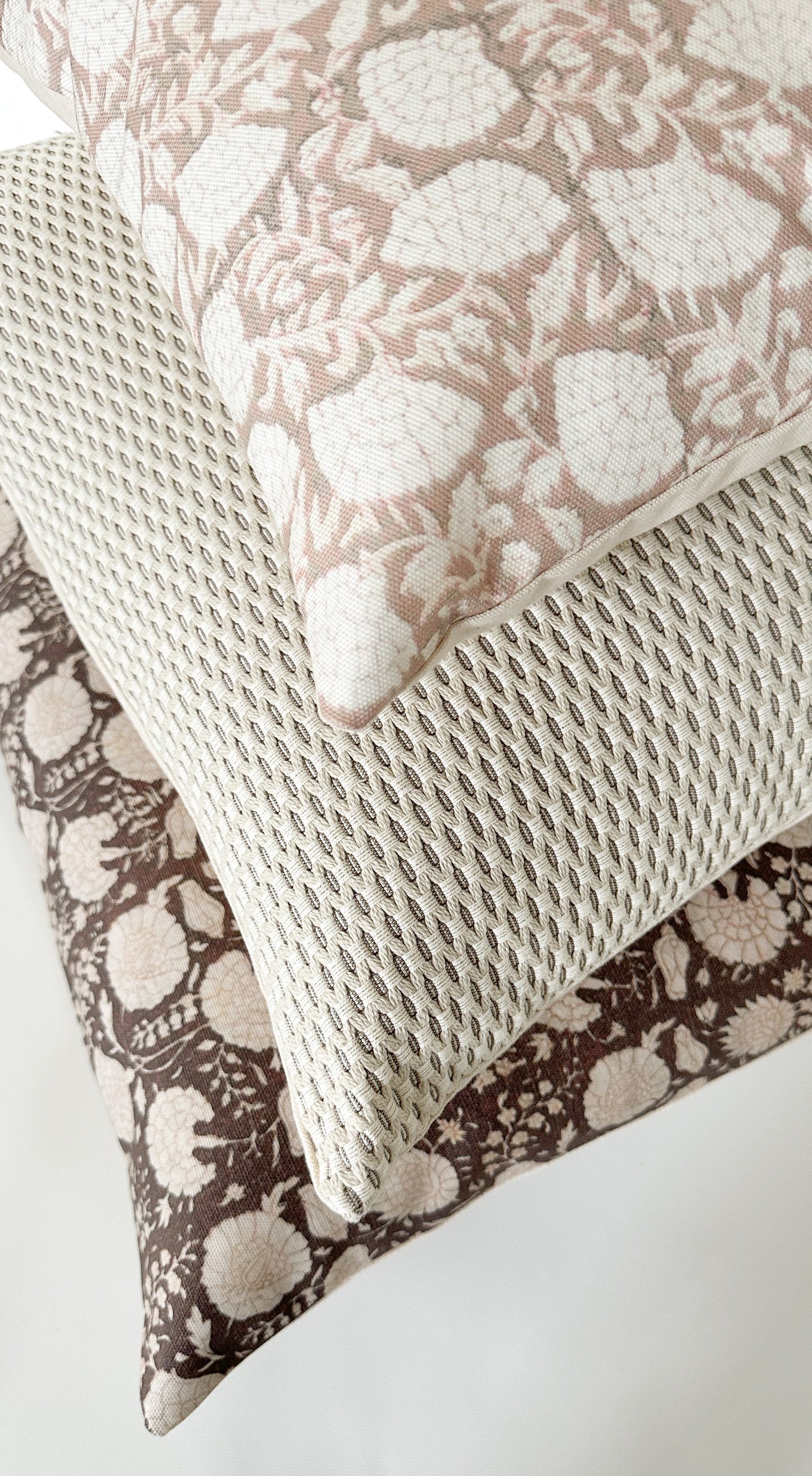 Hutton Bone - STUDIO SAMPLE