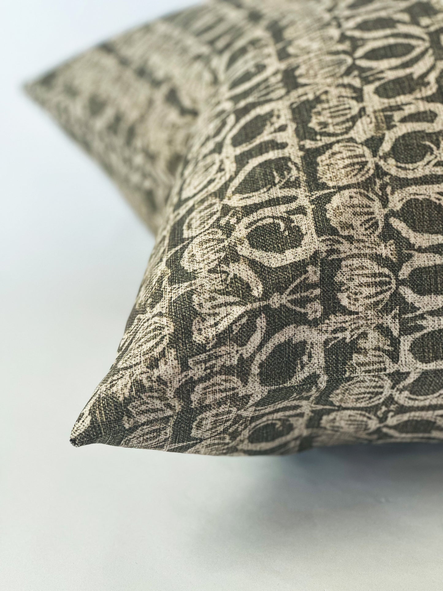 Reeves - STUDIO SAMPLE