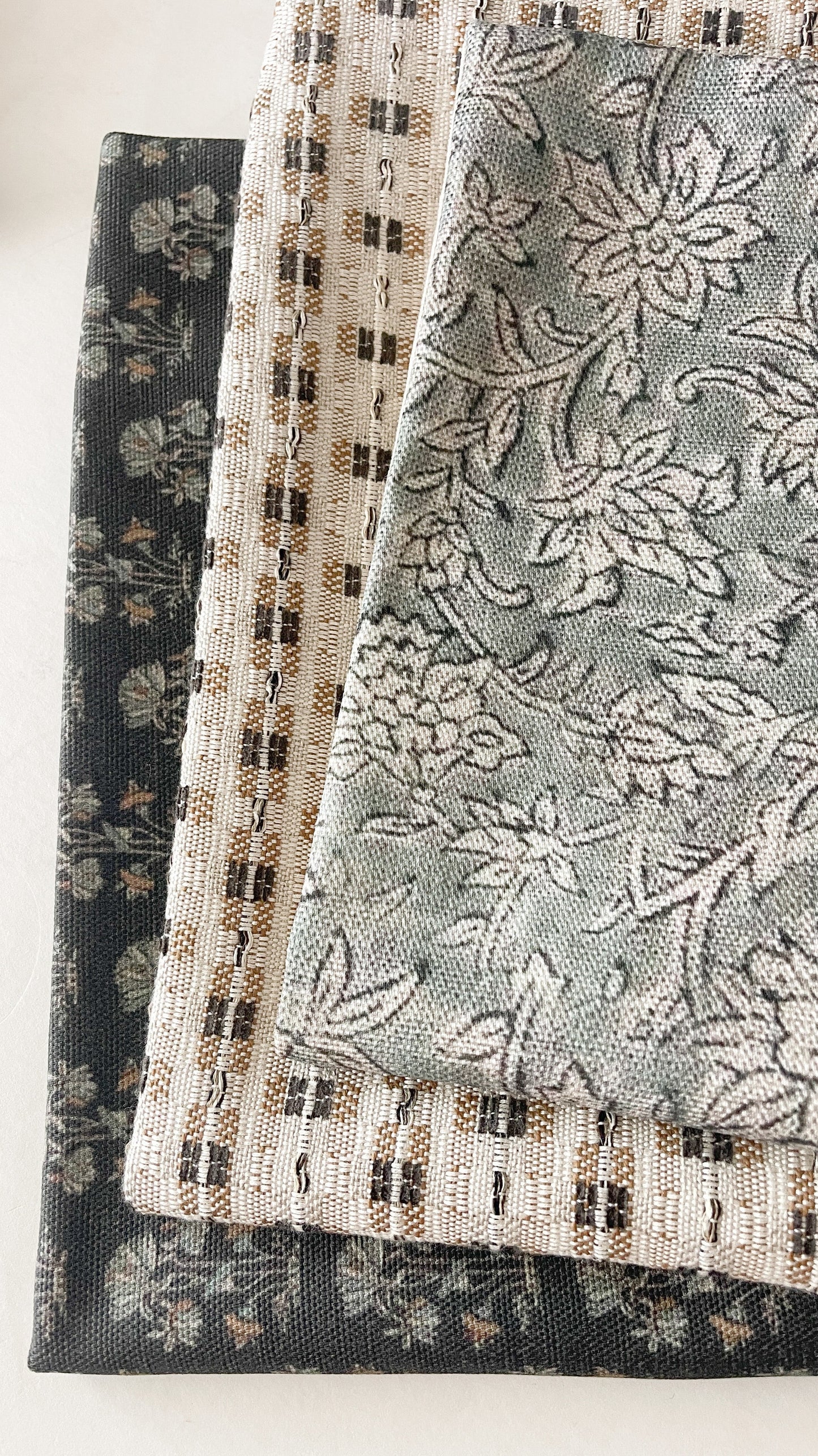 Mary - STUDIO SAMPLE