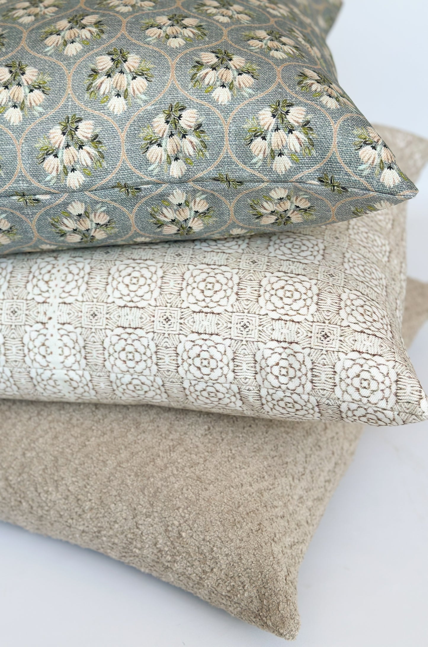 Vivian Blue STUDIO SAMPLE