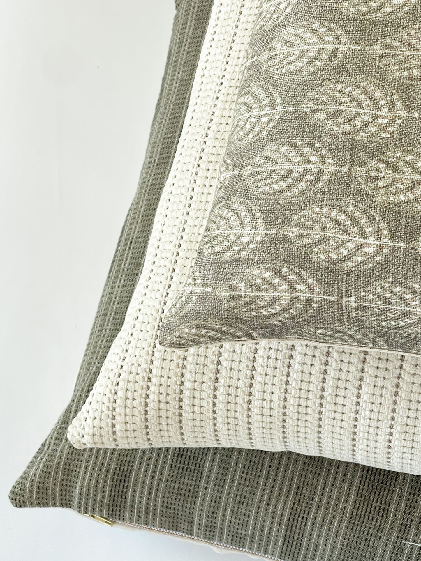 Naomi - STUDIO SAMPLE