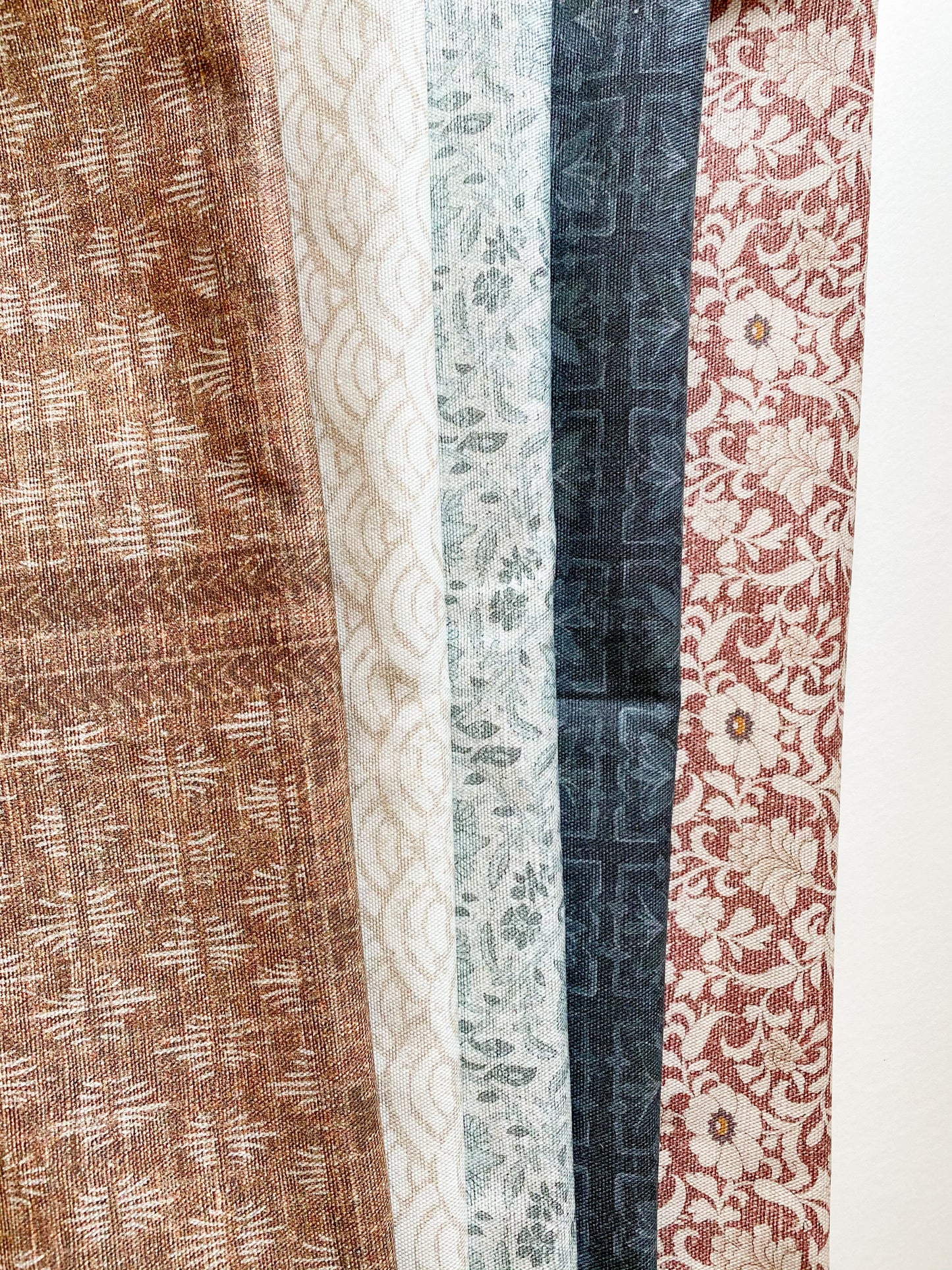 Ellis - STUDIO SAMPLE